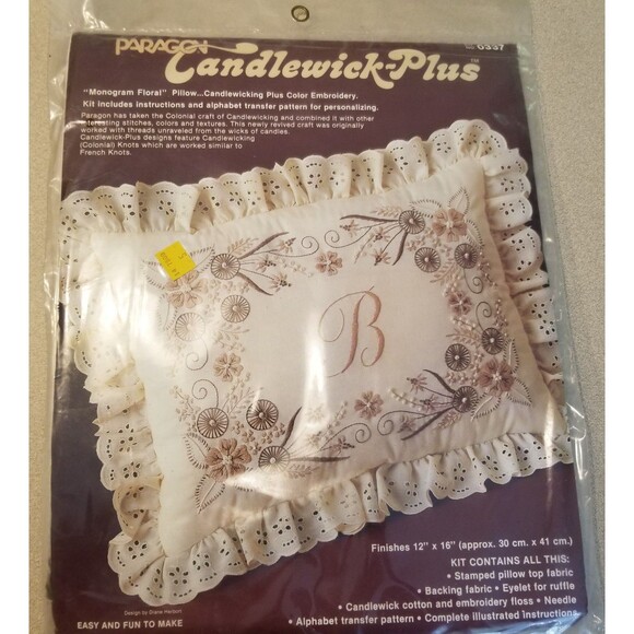 Paragon Candlewick-Plus "Monogram Floral" Pillow embroidery kit 0337 vintage nos - Picture 1 of 6